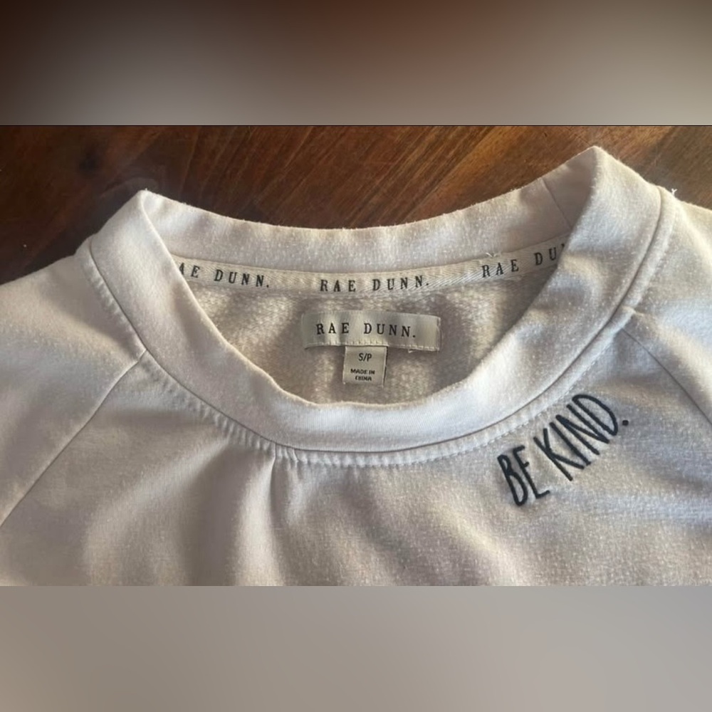 Rae Dunn White 'Be Kind' Top